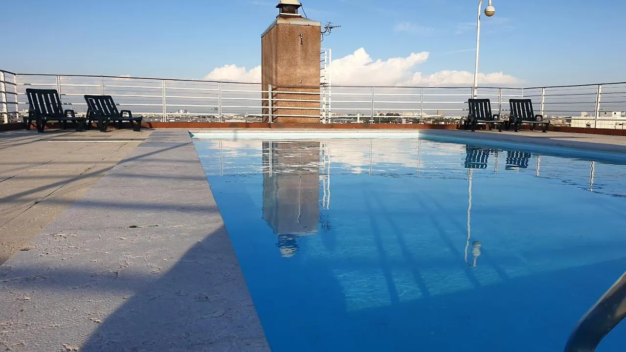 Apart Lisbon Pool Metro Garage